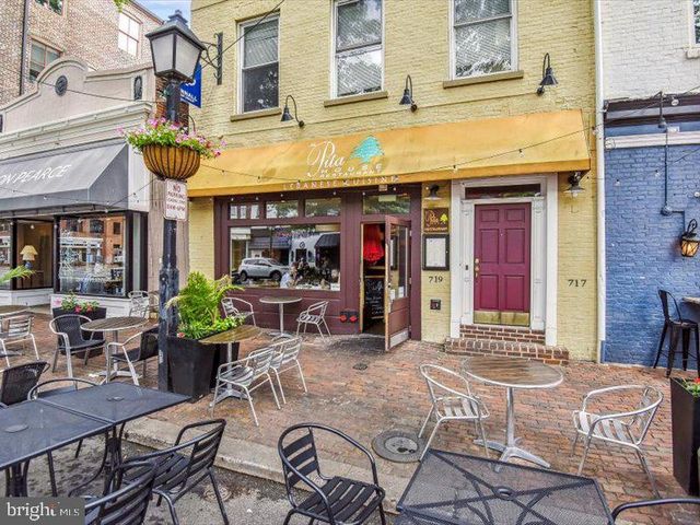 2865 LOWEN VALLEY RD, Alexandria, VA 22303