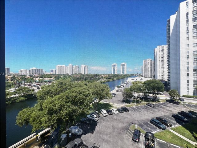 3475 N Country Club Dr 716, Aventura, FL 33180