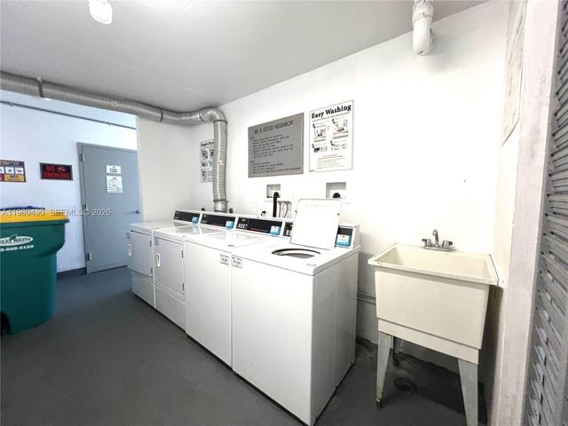 3475 N Country Club Dr 716, Aventura, FL 33180