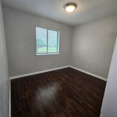 3931 N Garland Avenue 4, Garland, TX 75040