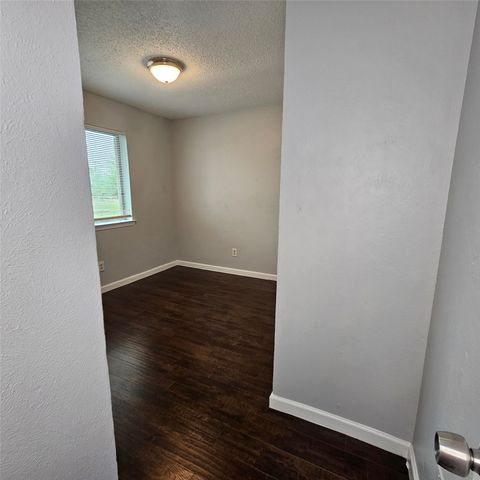 3931 N Garland Avenue 4, Garland, TX 75040