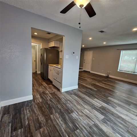 3931 N Garland Avenue 4, Garland, TX 75040