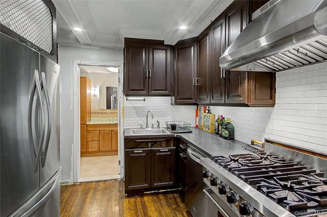 45 W Pondfield Road LL2, Bronxville, NY 10708