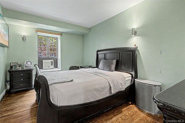 45 W Pondfield Road LL2, Bronxville, NY 10708
