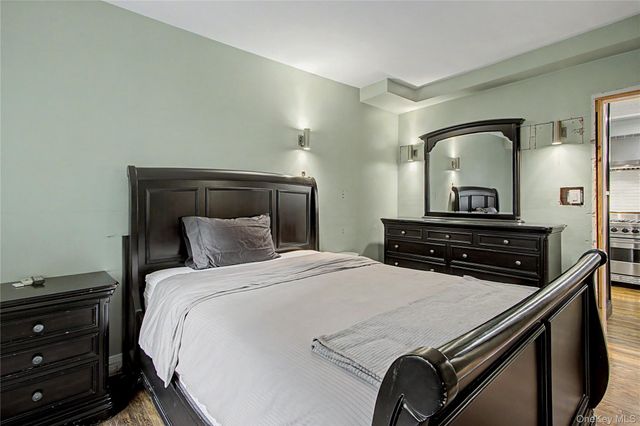 45 W Pondfield Road LL2, Bronxville, NY 10708
