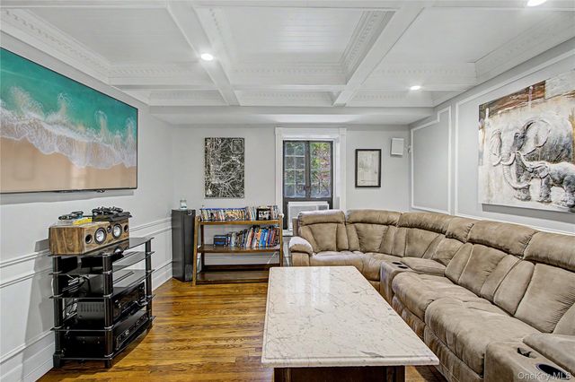 45 W Pondfield Road LL2, Bronxville, NY 10708