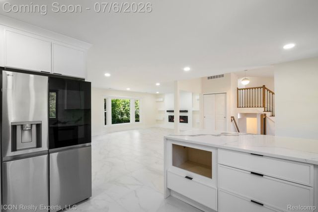4089 Aberdeen Court, West Bloomfield Charter Township, MI 48323