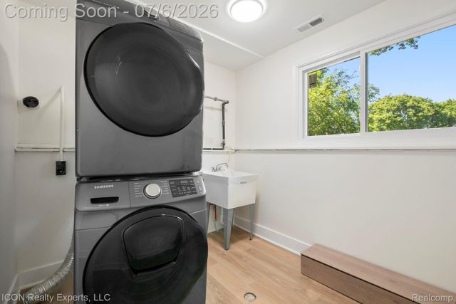 4089 Aberdeen Court, West Bloomfield Charter Township, MI 48323