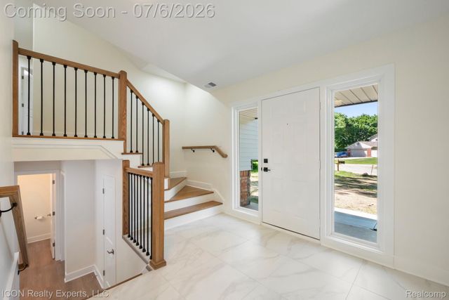 4089 Aberdeen Court, West Bloomfield Charter Township, MI 48323