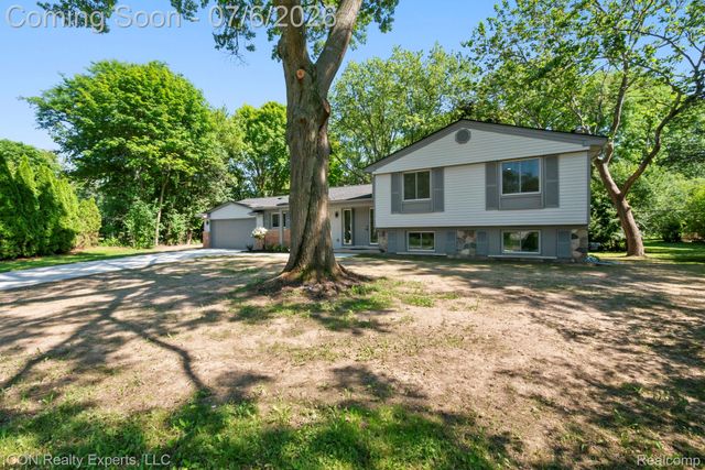 4089 Aberdeen Court, West Bloomfield Charter Township, MI 48323