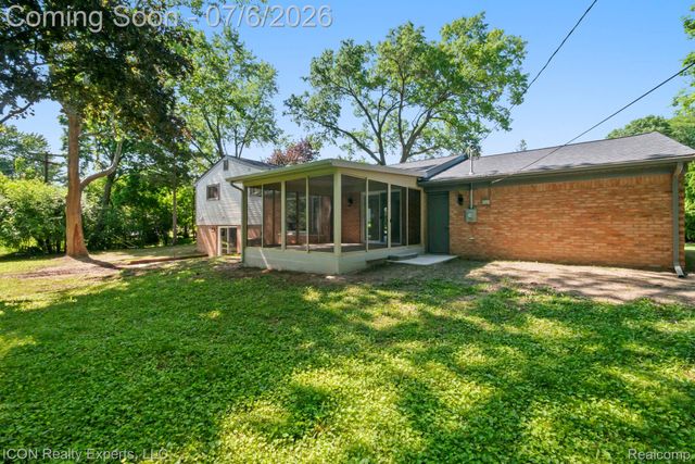 4089 Aberdeen Court, West Bloomfield Charter Township, MI 48323
