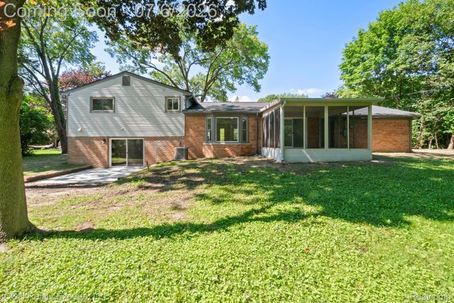 4089 Aberdeen Court, West Bloomfield Charter Township, MI 48323
