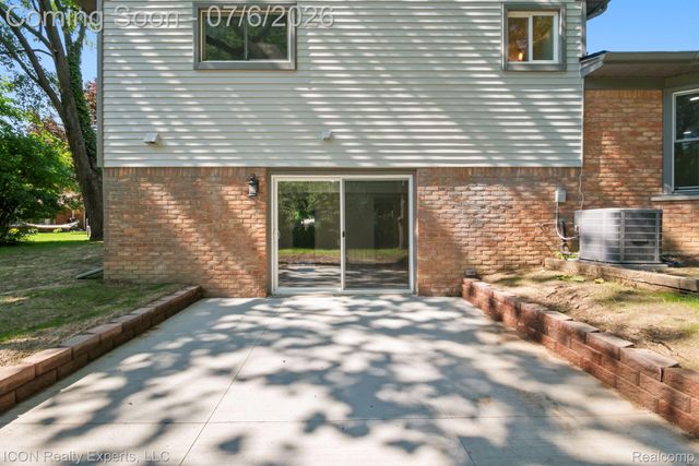 4089 Aberdeen Court, West Bloomfield Charter Township, MI 48323