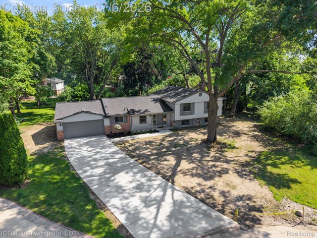 4089 Aberdeen Court, West Bloomfield Charter Township, MI 48323