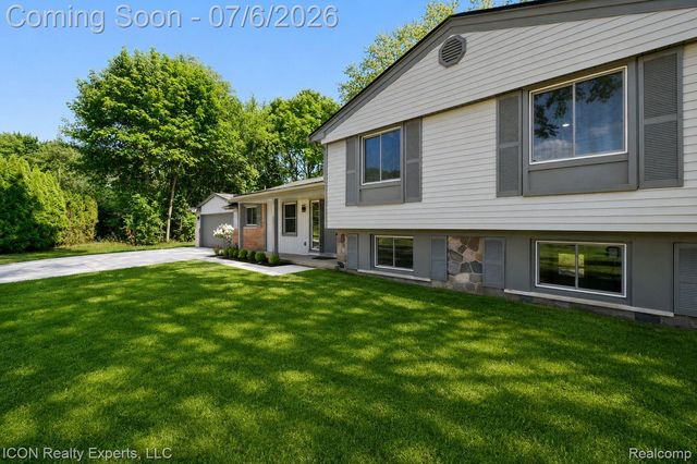 4089 Aberdeen Court, West Bloomfield Charter Township, MI 48323