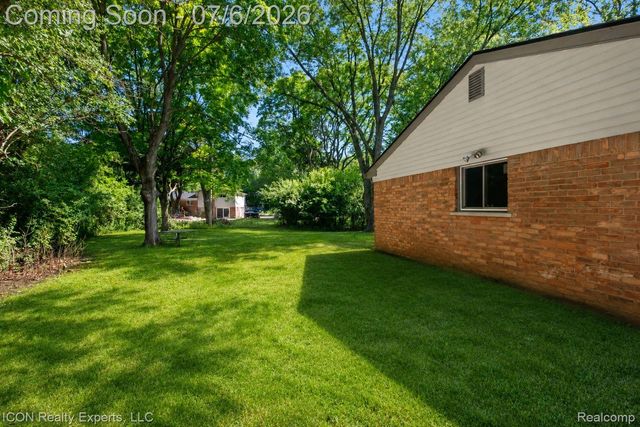 4089 Aberdeen Court, West Bloomfield Charter Township, MI 48323