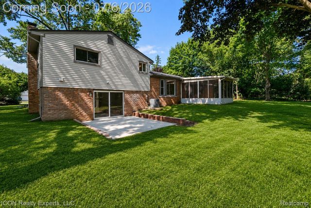 4089 Aberdeen Court, West Bloomfield Charter Township, MI 48323