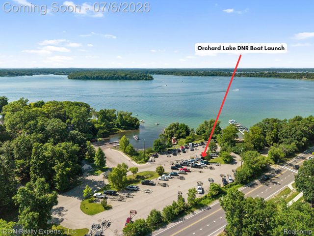4089 Aberdeen Court, West Bloomfield Charter Township, MI 48323