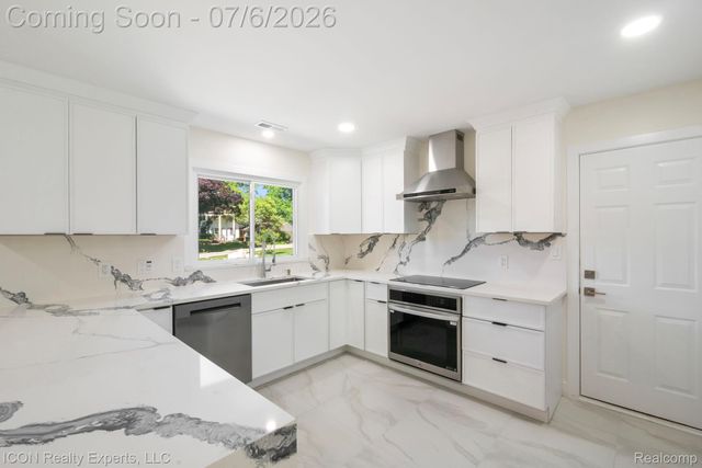 4089 Aberdeen Court, West Bloomfield Charter Township, MI 48323