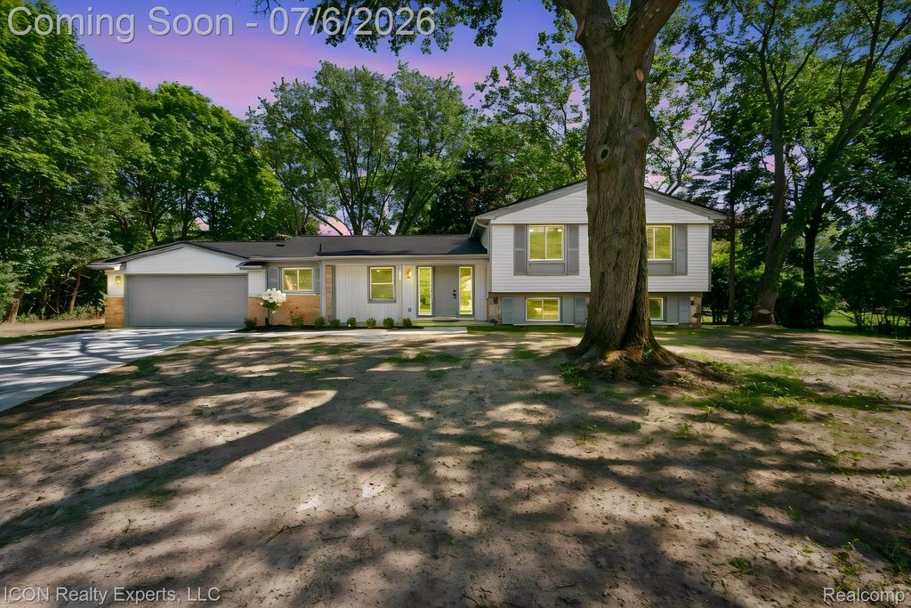 4089 Aberdeen Court, West Bloomfield Charter Township, MI 48323
