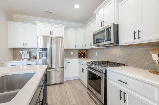 11039 High River Drive, Soddy Daisy, TN 37379