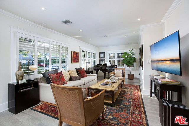 1338 N Genesee Avenue, Los Angeles, CA 90046