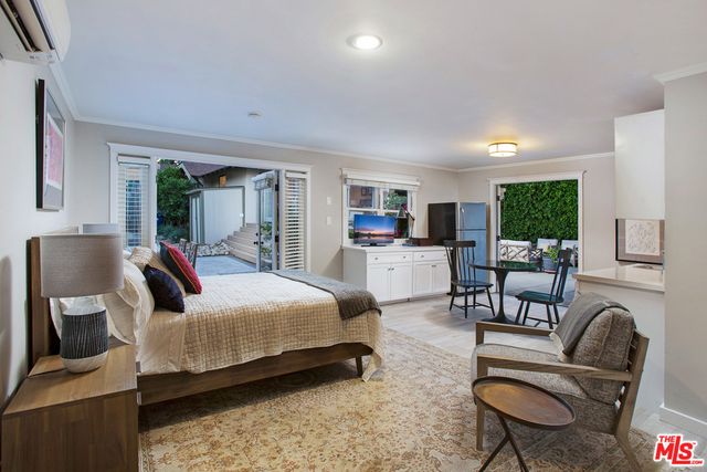 1338 N Genesee Avenue, Los Angeles, CA 90046