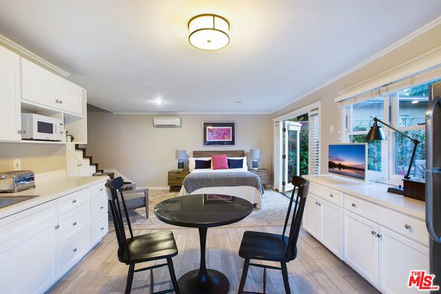 1338 N Genesee Avenue, Los Angeles, CA 90046