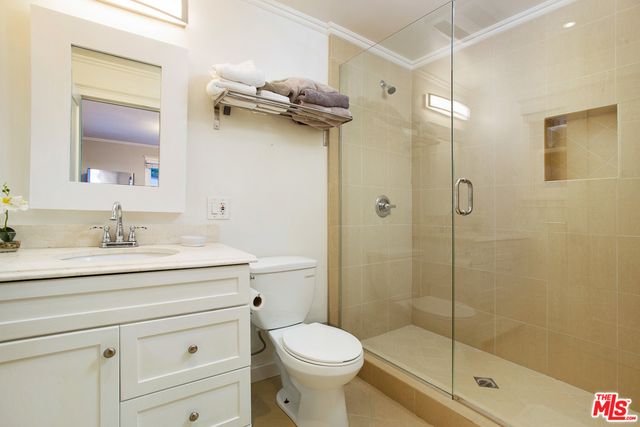 1338 N Genesee Avenue, Los Angeles, CA 90046