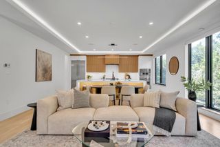 1242 Beacon St 1242, Newton, MA 02468