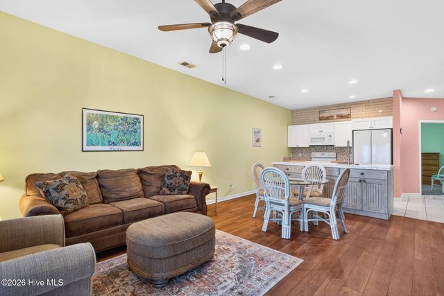 133 Avian Drive Apt 3403, Sunset Beach, NC 28468