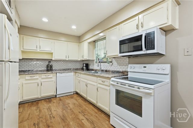 2222 Bacon Park Drive, Savannah, GA 31406