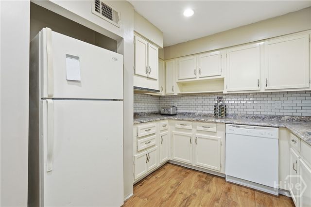 2222 Bacon Park Drive, Savannah, GA 31406