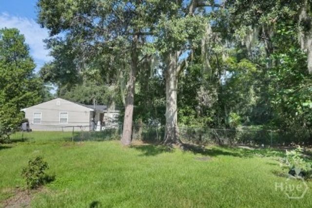 2222 Bacon Park Drive, Savannah, GA 31406