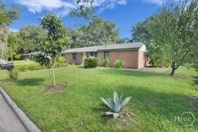 2222 Bacon Park Drive, Savannah, GA 31406