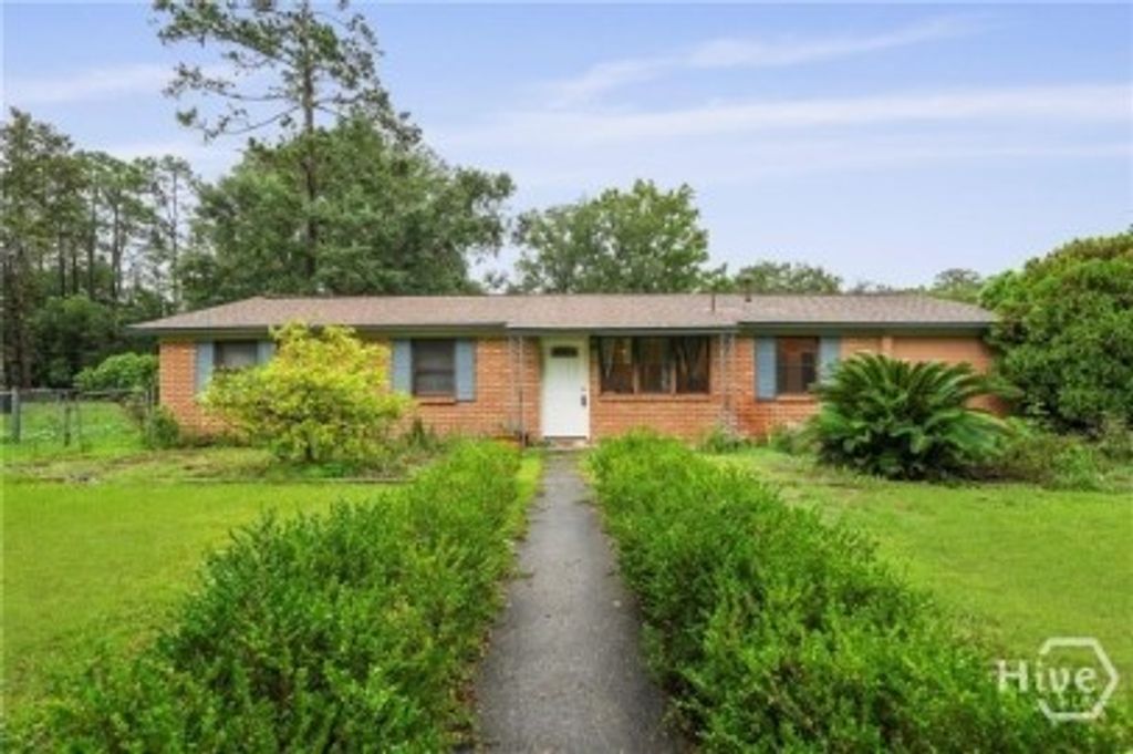 2222 Bacon Park Drive, Savannah, GA 31406