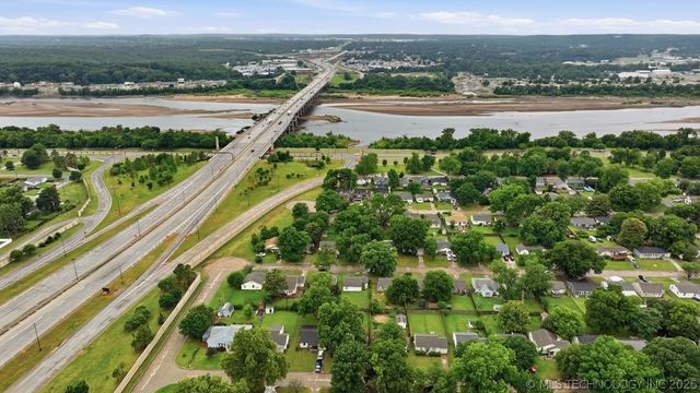 4958 S Detroit Avenue, Tulsa, OK 74105