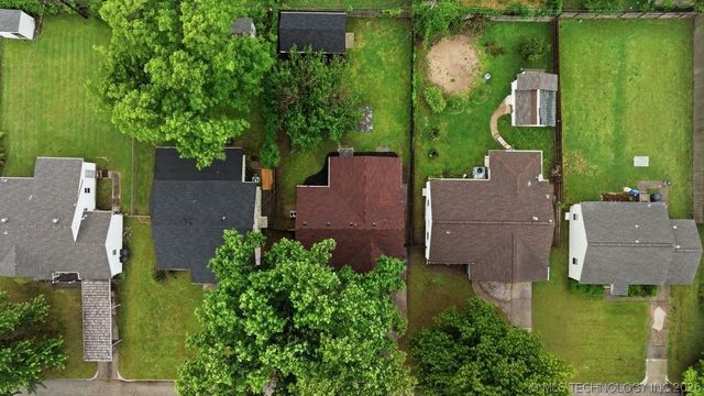 4958 S Detroit Avenue, Tulsa, OK 74105