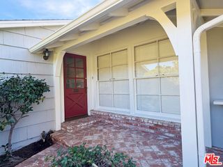 13054 Hartsook Street, Sherman Oaks, CA 91423