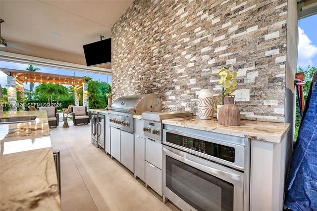 433 NW 127th Ave, Miami, FL 33182