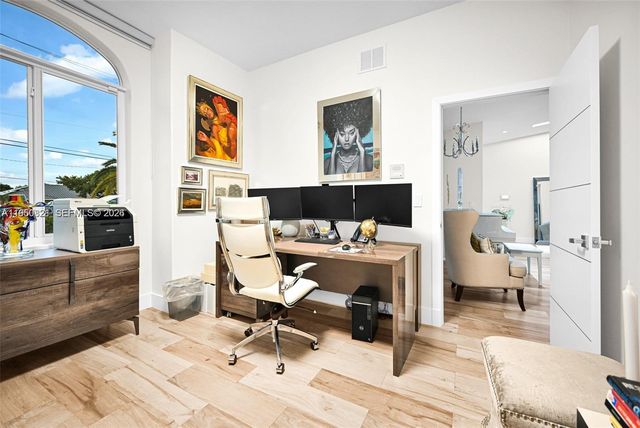 433 NW 127th Ave, Miami, FL 33182