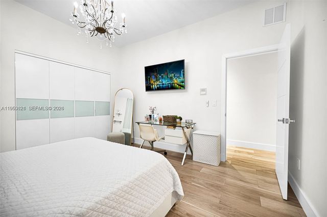 433 NW 127th Ave, Miami, FL 33182