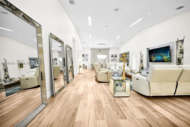 433 NW 127th Ave, Miami, FL 33182