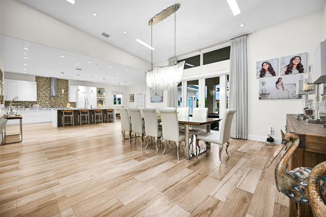 433 NW 127th Ave, Miami, FL 33182