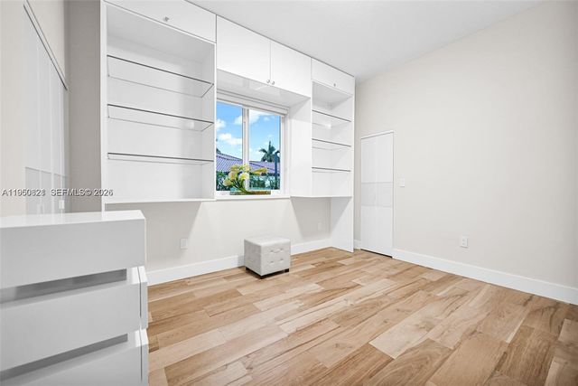 433 NW 127th Ave, Miami, FL 33182