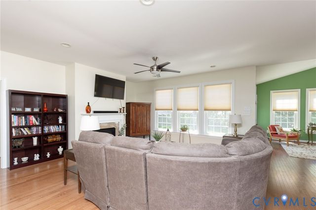 10165 Ambys Ln, Ashland, VA 23005