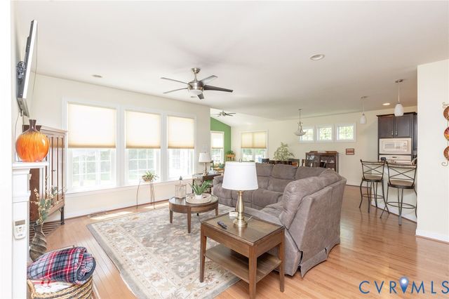 10165 Ambys Ln, Ashland, VA 23005