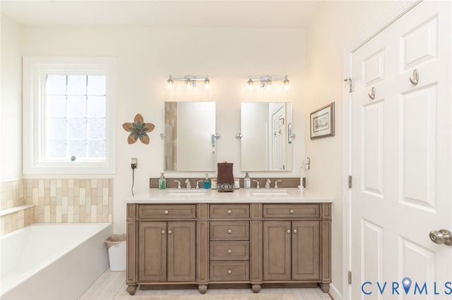 10165 Ambys Ln, Ashland, VA 23005