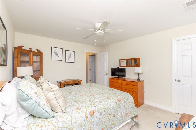 10165 Ambys Ln, Ashland, VA 23005