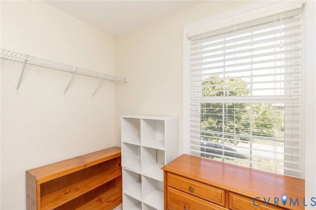 10165 Ambys Ln, Ashland, VA 23005